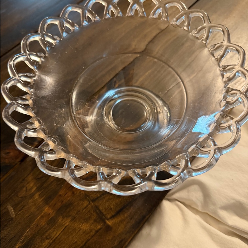 Vintage 1940-1950 Clear Crystal Decorative Serving Bowl - Elegant Lattice Rim